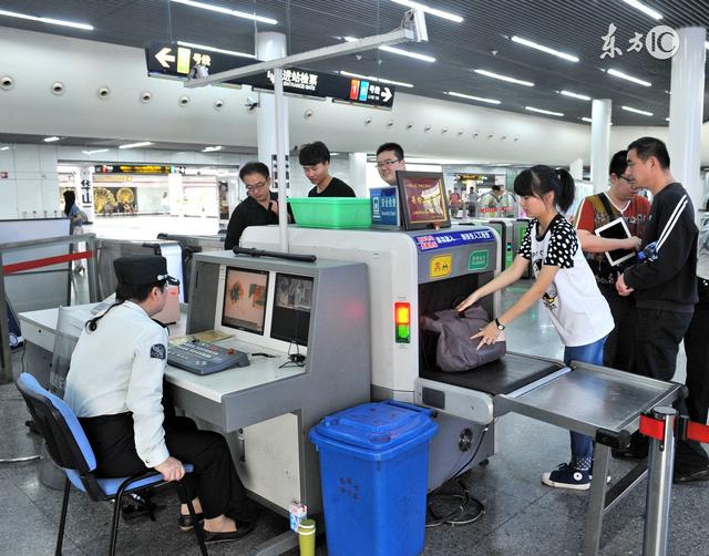 教你怎么乘坐地铁，手把手教你乘坐地铁