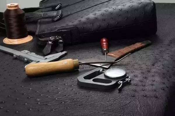 奢侈品麂皮鞋，鸵鸟皮珍稀皮革知多少