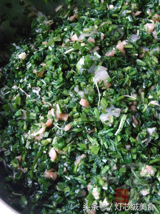 水煎饺子怎么做好吃，看看我家的滚蛋饺子是啥馅料的