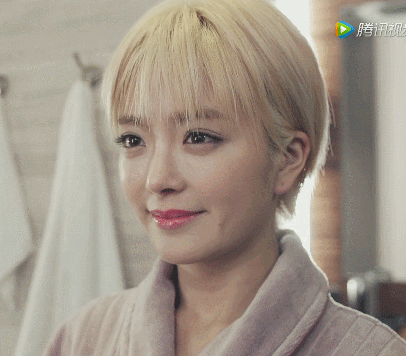 种丹妮新写真，种丹妮写真小露性感 透视黑裙妩媚撩人