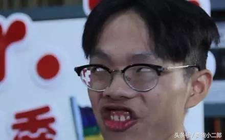 种丹妮新写真，种丹妮写真小露性感 透视黑裙妩媚撩人