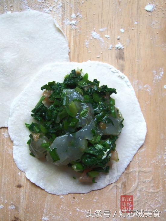 水煎饺子怎么做好吃，看看我家的滚蛋饺子是啥馅料的