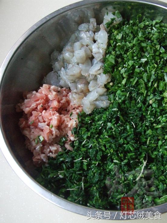 水煎饺子怎么做好吃，看看我家的滚蛋饺子是啥馅料的