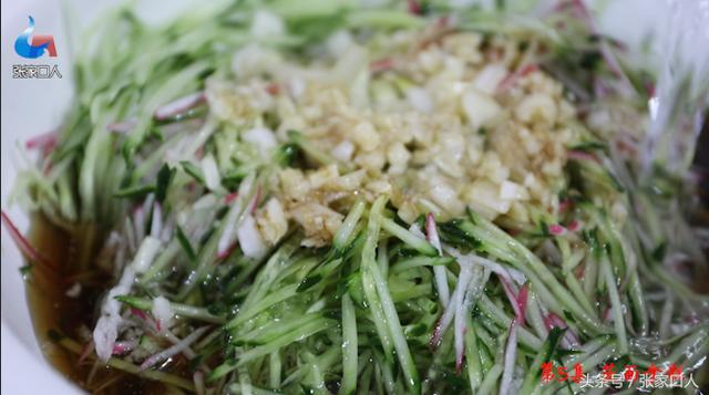 内蒙莜面搅拿糕的做法，想知道莜面拿糕是怎样做出来的吗