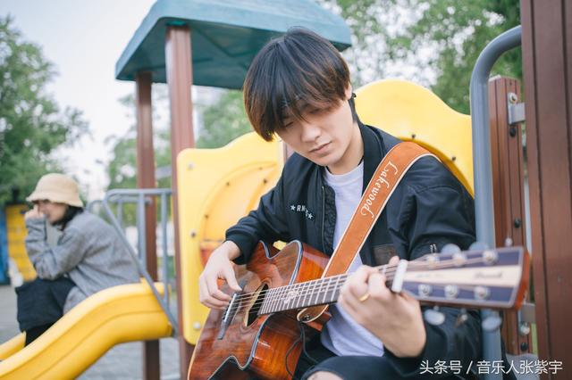 学吉他的最基本技巧，掌握这些基础知识