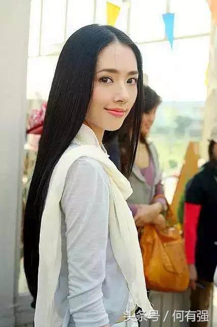 头发柔顺怎么做，如何做才能让头发变柔顺（吹发教程/6步吹出柔顺蓬松头发）