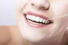 牙线的正确使用方法与时间，这可能是史上最全牙线使用方法