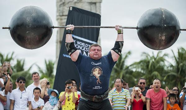 施瓦辛格肌肉多重，地球最强男人重350斤