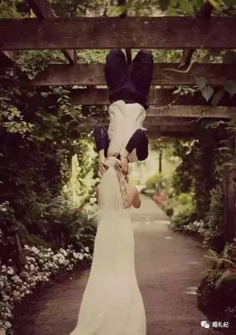 我从刘诗诗陈妍希的婚纱照中总结了8类创意婚纱照pose，刘诗诗秀禾服婚纱照