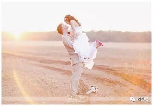 我从刘诗诗陈妍希的婚纱照中总结了8类创意婚纱照pose，刘诗诗秀禾服婚纱照