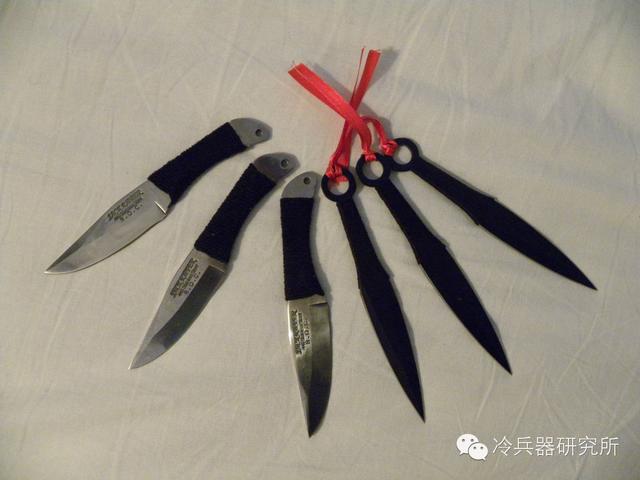 水浒传里的各种人物的兵器，威力最强的不是林冲的矛