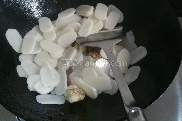 毛蟹炒年糕上海本帮菜，可鉴定是否上海人的不二法门