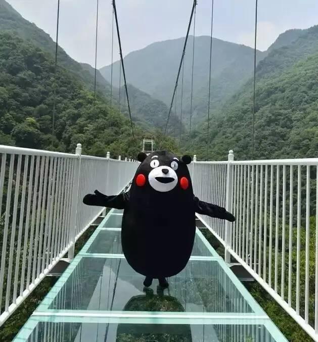 柳仙谷玻璃吊桥，既惊险刺激又想尝试