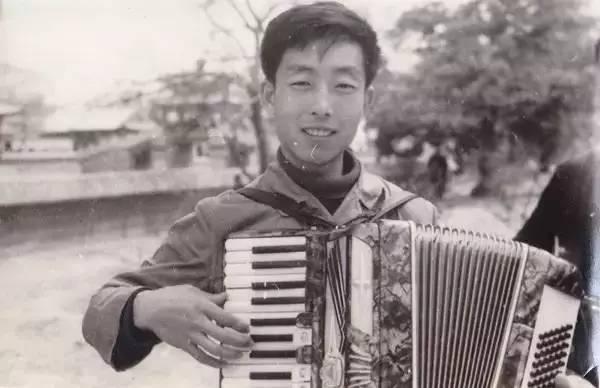 许镜清创作西游记主题曲，敢问路在何方路在脚下