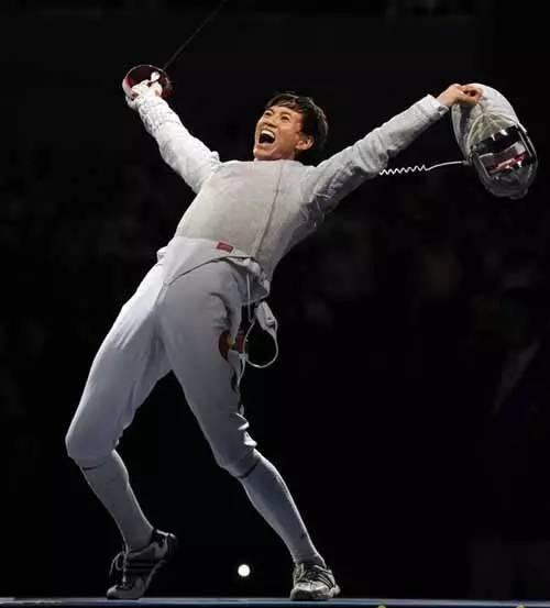 疯狂的麦咭石头城岩石密室，石头城疯狂运动会