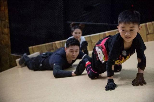 疯狂的麦咭石头城岩石密室，石头城疯狂运动会