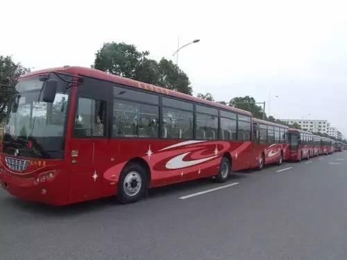 长春地铁1号线，长春地铁1号线末班车（路虎越野车闯入长春轻轨线致列车晚点）