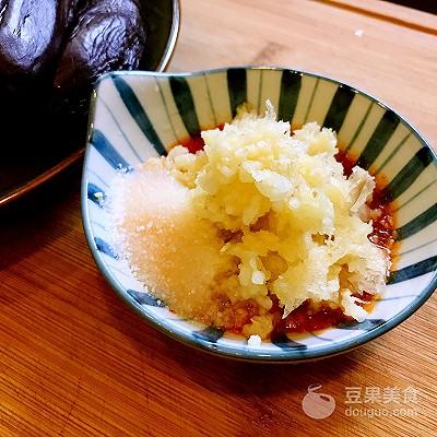 东北蒜茄子的制作方法窍门，夏季小菜蒜茄子的做法