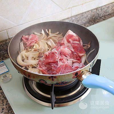 香菜爆羊肉的做法，怎么做葱爆羊肉
