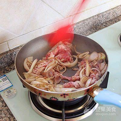 香菜爆羊肉的做法，怎么做葱爆羊肉