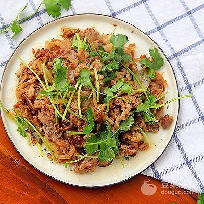 香菜爆羊肉的做法，怎么做葱爆羊肉