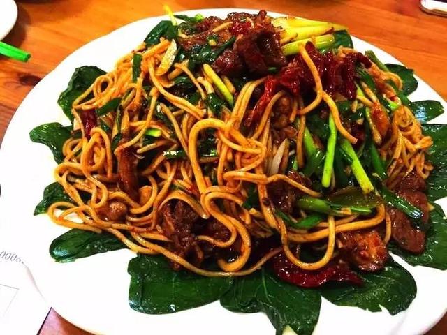 克拉玛依美食教程攻略，克拉玛依市，作者：徐知恒