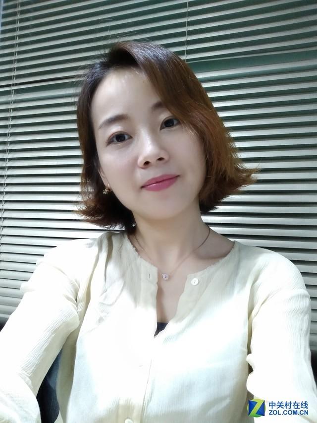 战狼2吴京使用的手机，吴京不用自己代言的国产手机而用外国品牌手机