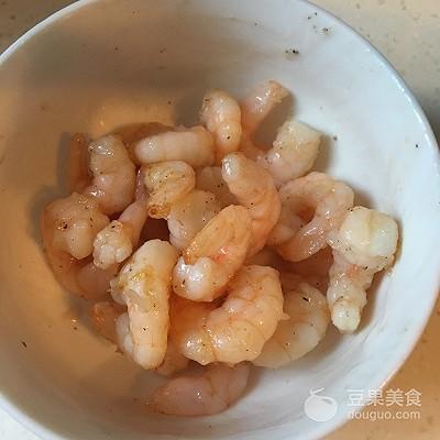 虾仁配什么菜炒好吃，减肥餐里常见的蔬菜