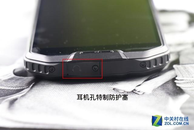 战狼2吴京使用的手机，吴京不用自己代言的国产手机而用外国品牌手机