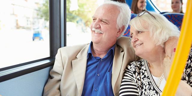 90岁生日祝福语，90岁老人过生日祝福语简单（全国60余高校“官博君”接力“花式”送祝福）