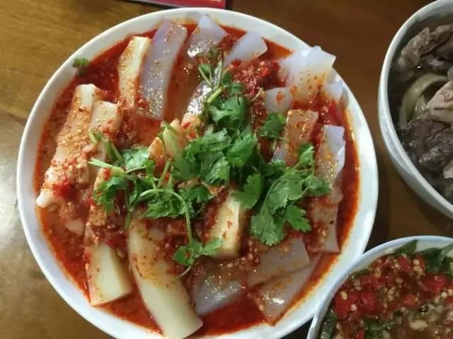 昆明一年四季如春旅游景点推荐，这是距昆明最近的世外仙境