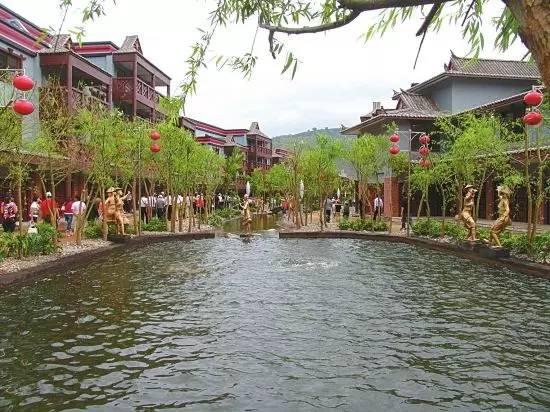 昆明一年四季如春旅游景点推荐，这是距昆明最近的世外仙境