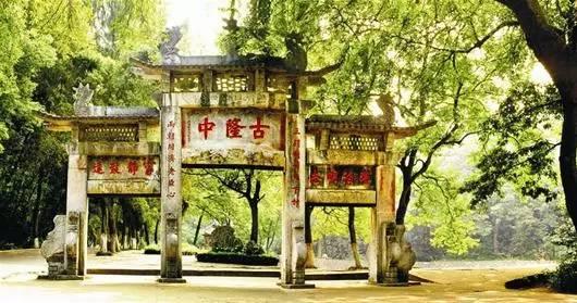 湖北10大精品自驾路线，小长假湖北省内自驾游去哪好玩