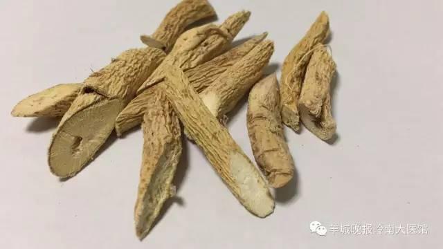王鸿谟讲怎样睡前补肾，黄汉超博士壮筋骨