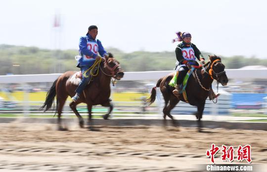 蒙古族的那达慕，内蒙古传统文化那达慕（9岁蒙古族小女孩勇夺10000米赛马冠军）