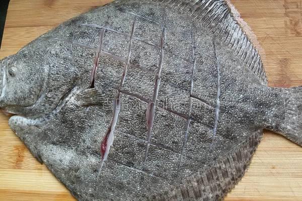 香煎多宝鱼怎么腌制，烤多宝鱼