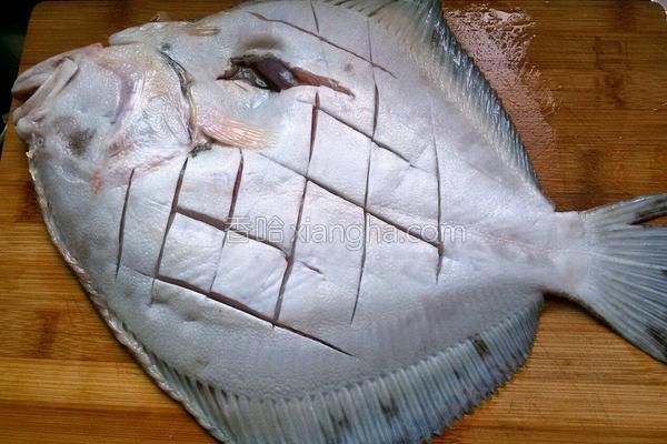 香煎多宝鱼怎么腌制，烤多宝鱼