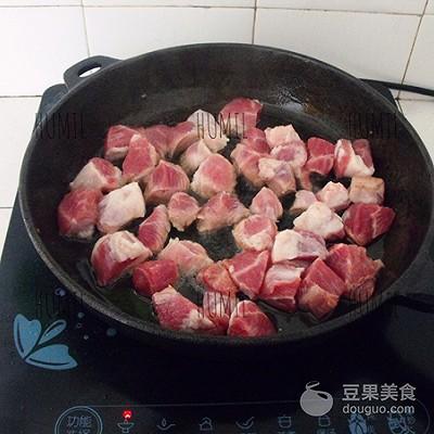 笋干焖猪肉正宗做法，肉烂笋爽脆口感极佳。这吃相也是没谁了