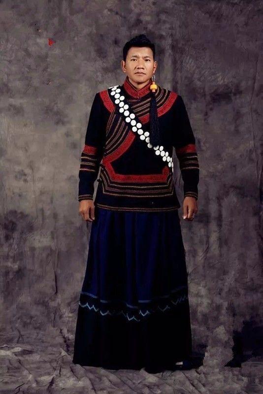 凉山彝族传统服装，中国传统服饰之彝族服饰