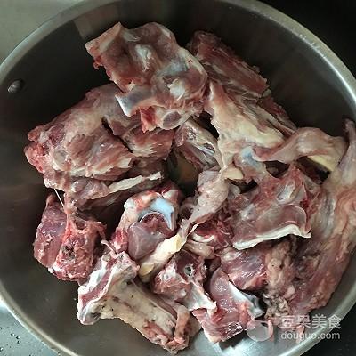 炖羊蝎子的做法，炖羊蝎子的家常做法大全