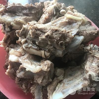 炖羊蝎子的做法，炖羊蝎子的家常做法大全