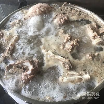 炖羊蝎子的做法，炖羊蝎子的家常做法大全