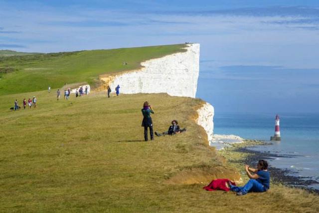 英国白崖发生的事，英国死亡之崖