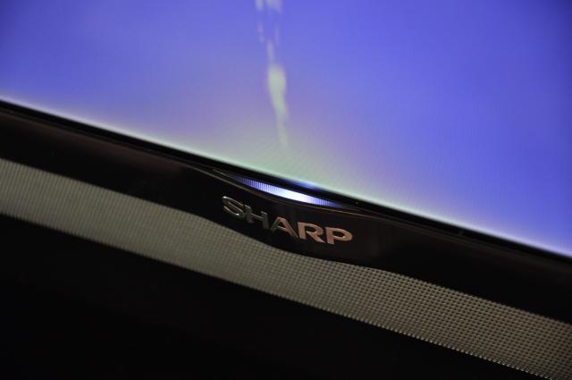 夏普超薄电视，1.6mm超窄边框4K高清大屏