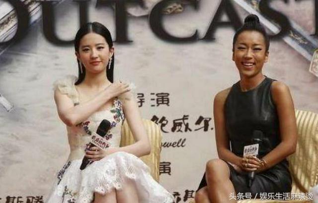 娱乐圈最尴尬的8张明星合影，娱乐圈明星之间最尴尬的十张合影