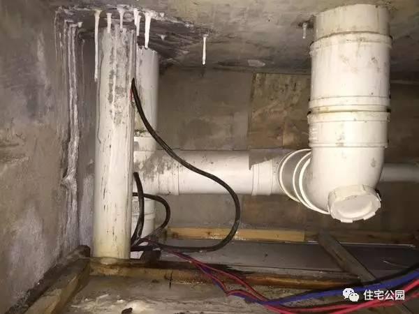 楼上漏水如何补漏，房顶漏水如何补救（这些办法都能解决）