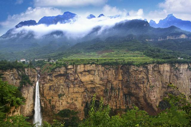 新乡宝泉风景区，新乡宝泉旅游景点推荐（嗨翻一夏丨2022宝泉泼水狂欢季开泼）