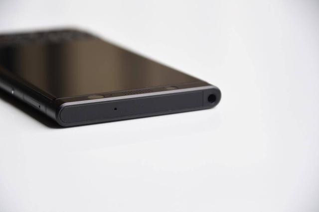 黑莓keyone，黑莓keyone怎么看版本