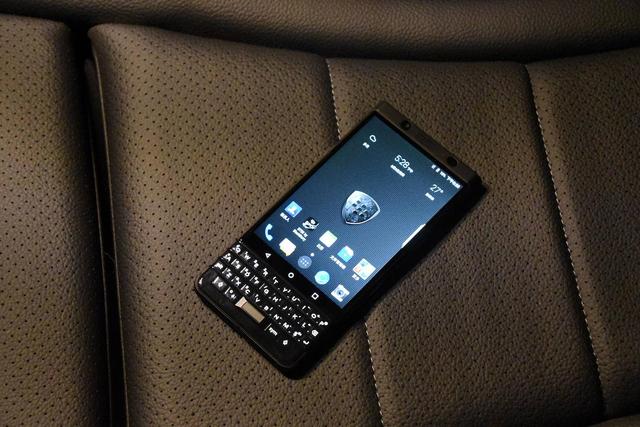 黑莓keyone，黑莓keyone怎么看版本