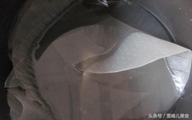 正宗凉拌粉皮的做法，凉拌粉皮这样做